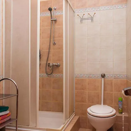 In 40862 بيت للعطل *
